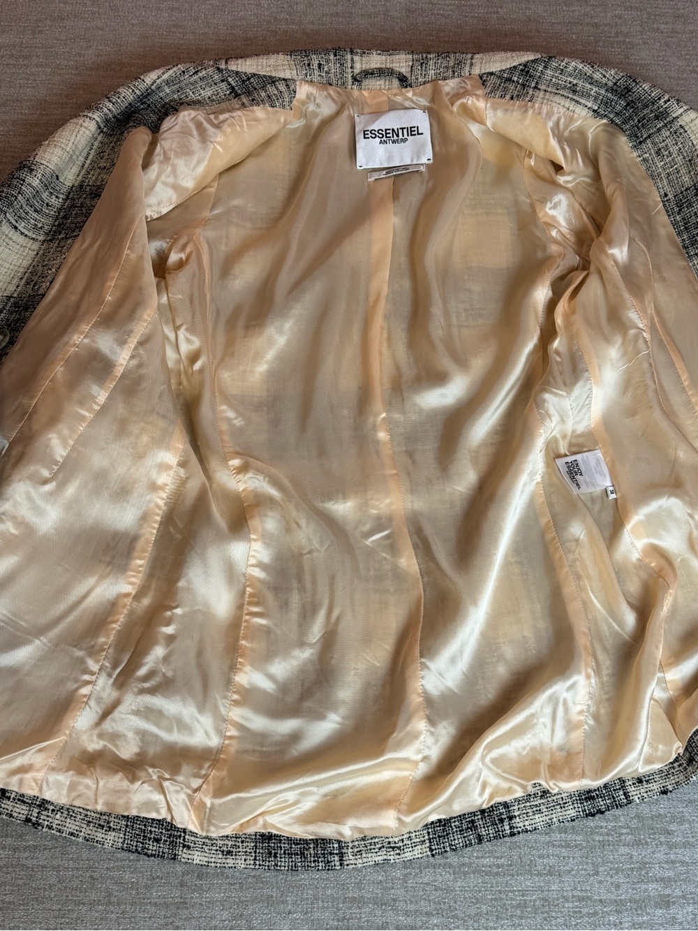 Essential Antwerp Plaid Double-Breasted Women's Blazer Jacket - Black & Cream - Picture 7 of 15